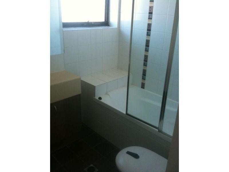 29/6 Fifth Avenue, Burleigh Heads QLD 4220