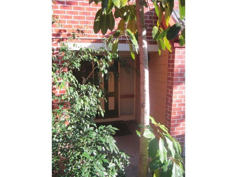 100 Racecourse Road, Bundall QLD 4217