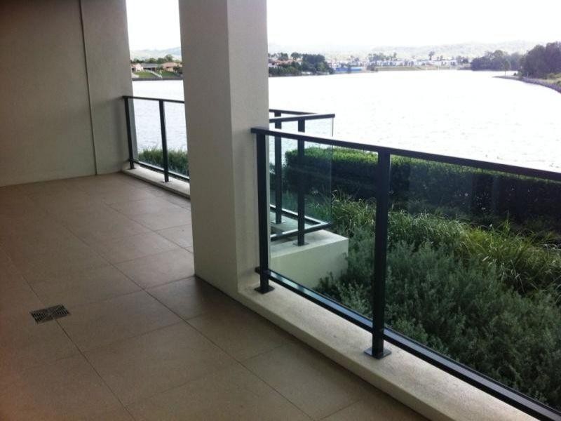 9 Moores Cresent, Varsity Lakes QLD 4227