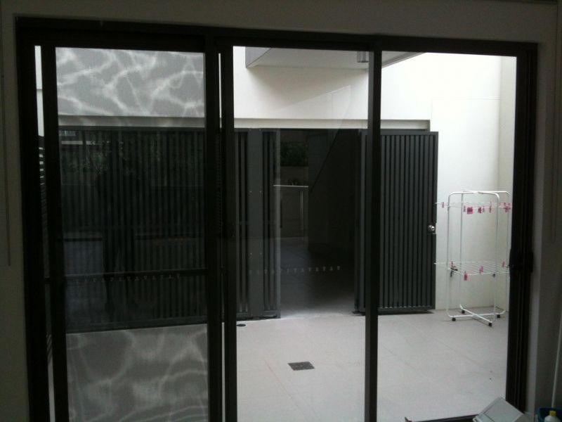 9 Moores Cresent, Varsity Lakes QLD 4227