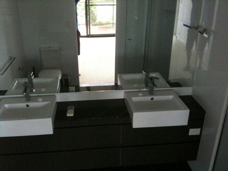 9 Moores Cresent, Varsity Lakes QLD 4227