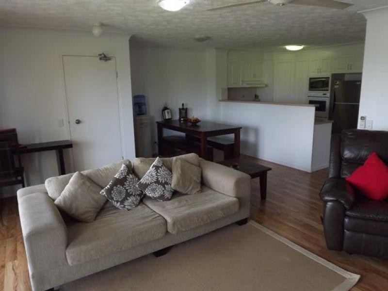 37 Mawarra Street, Chevron Island QLD 4217