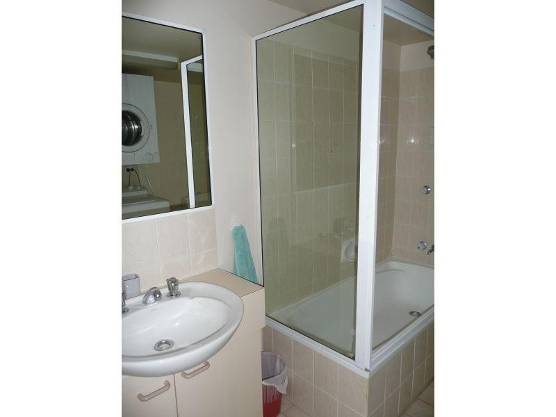 6 Back Street, Biggera Waters QLD 4216