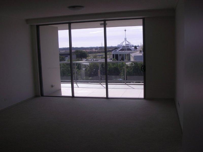 Robina/9 Moores Cresent, Varsity Lakes QLD 4227