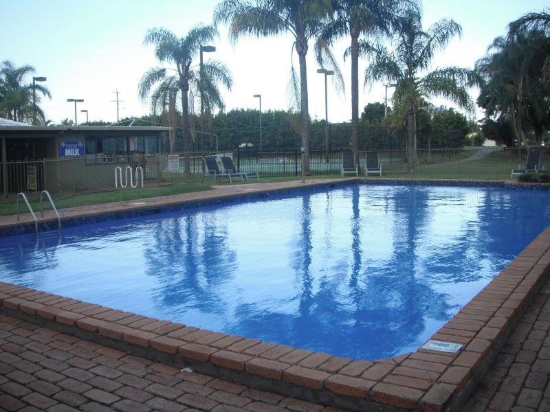 Clear Island Waters QLD 4226