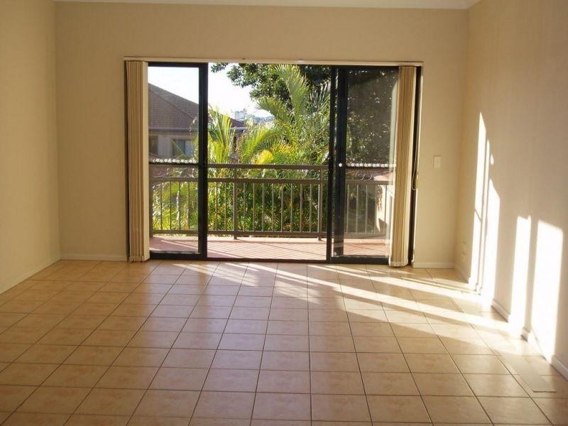 85 Palm Meadows Drive, Carrara QLD 4211