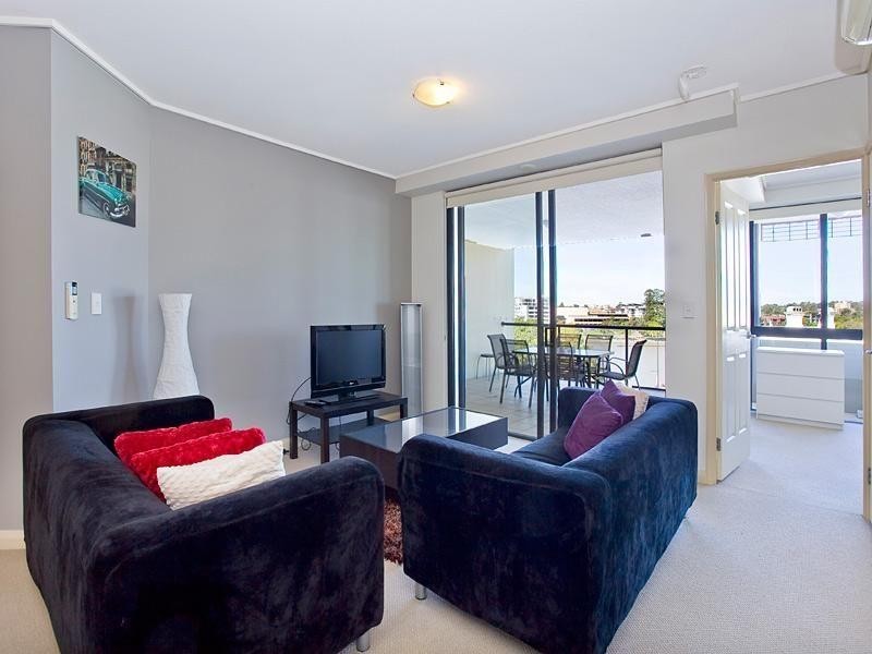 9 Sylvan Road, Toowong QLD 4066