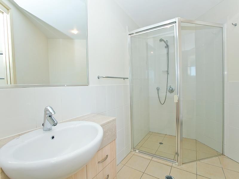 9 Sylvan Road, Toowong QLD 4066