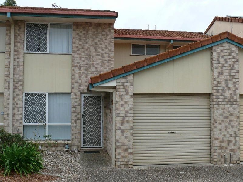 42 Murev Way, Carrara QLD 4211