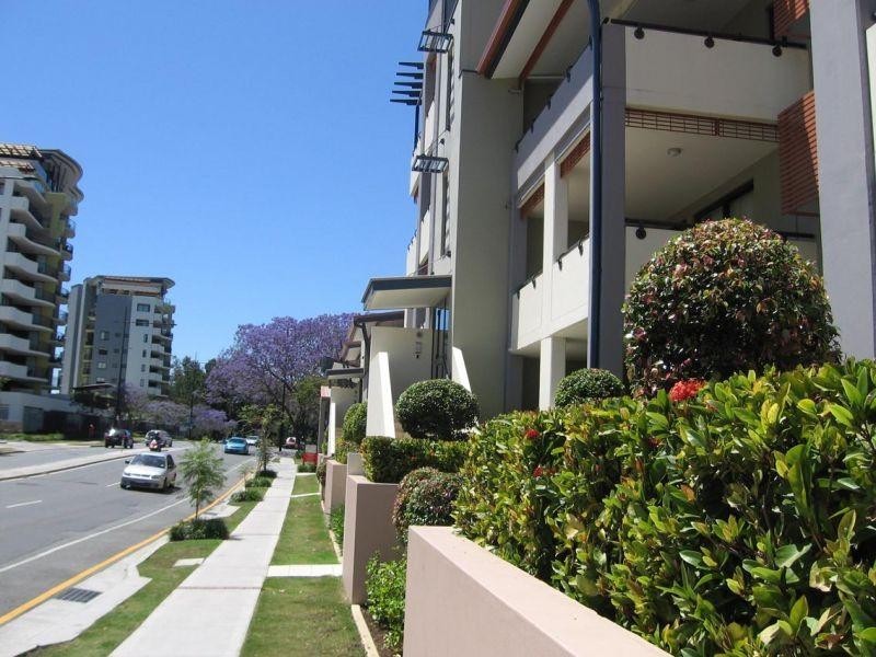 9 Sylvan Road, Toowong QLD 4066