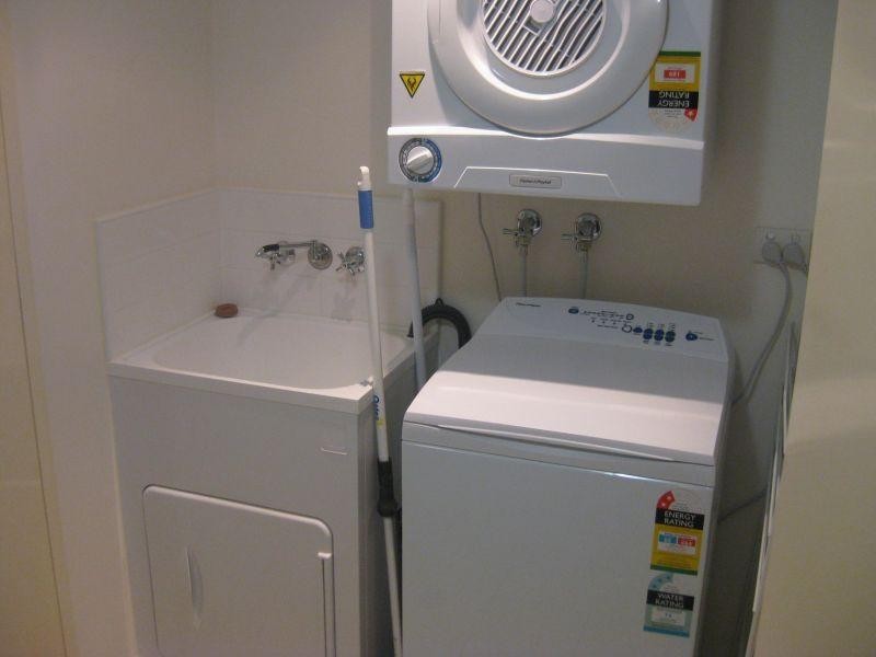 8/24 Allwood Street, Indooroopilly QLD 4068