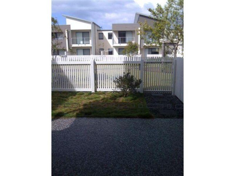 2 Inland Drive, Tugun QLD 4224