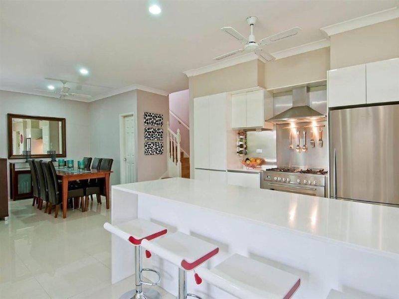 152 Palm Meadows Drive, Carrara QLD 4211