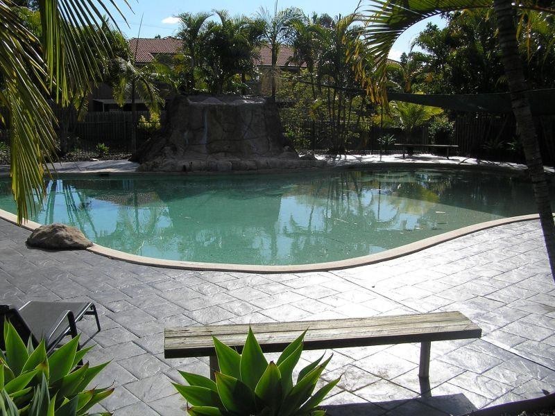 1A Alison Road, Carrara QLD 4211