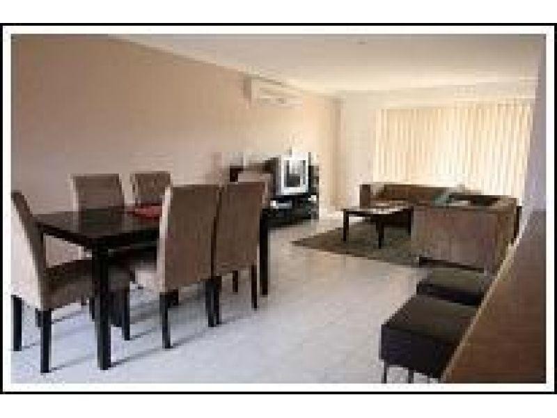 64/302 Christine Avenue, Varsity Lakes QLD 4227