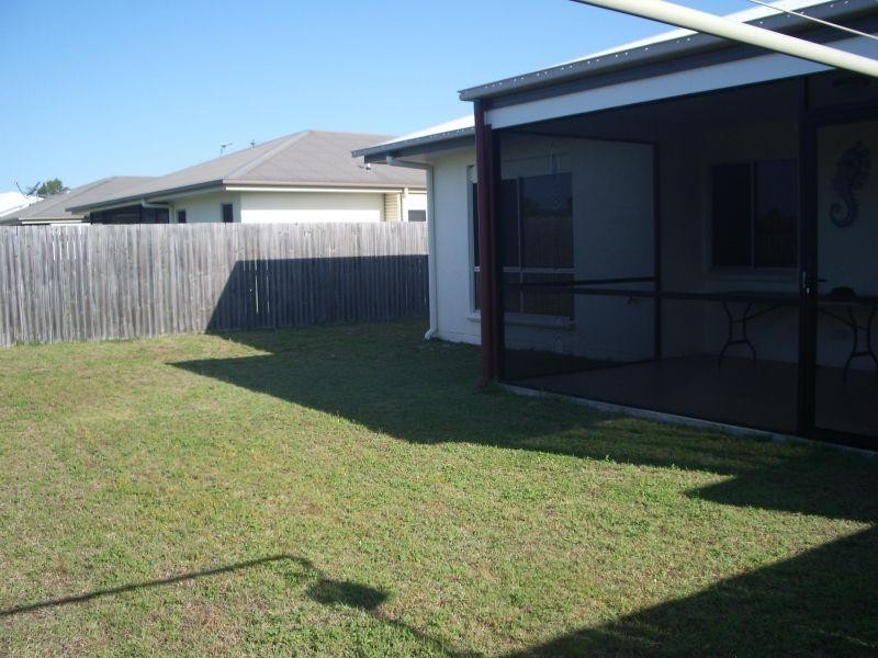 8/230 Pulgul Street, Urangan QLD 4655