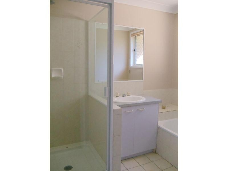 22 Hillmont Crs, Morayfield QLD 4506