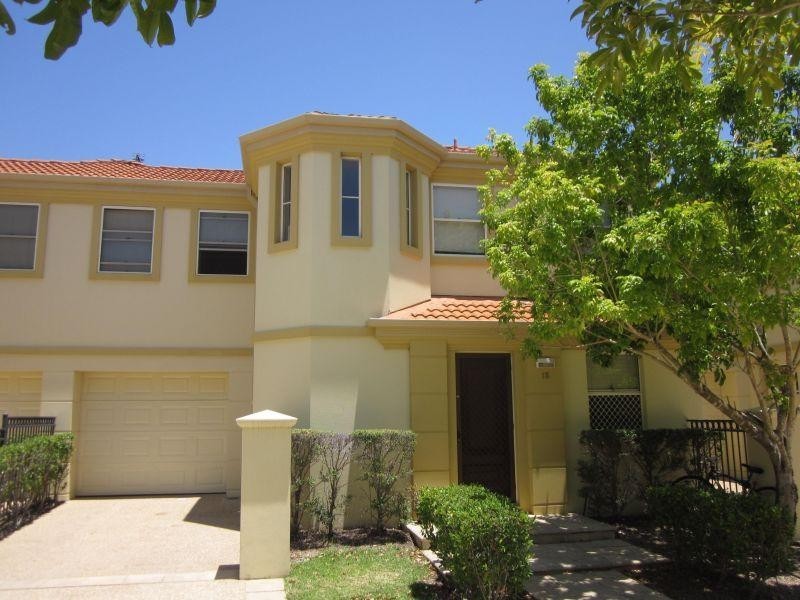 15/99-101 Heeb Street, Benowa QLD 4217