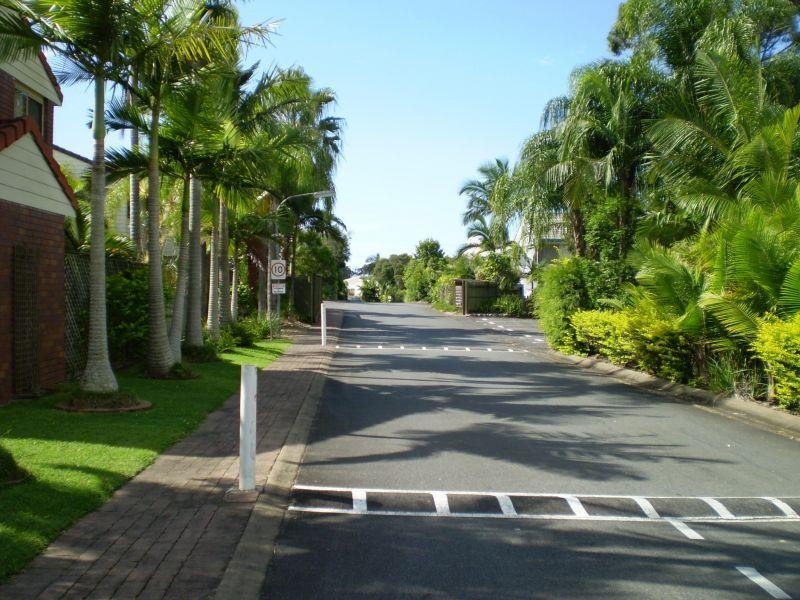 601 Pine Ridge Road, Biggera Waters QLD 4216