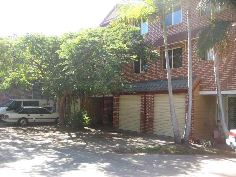 100 Racecourse Road, Bundall QLD 4217