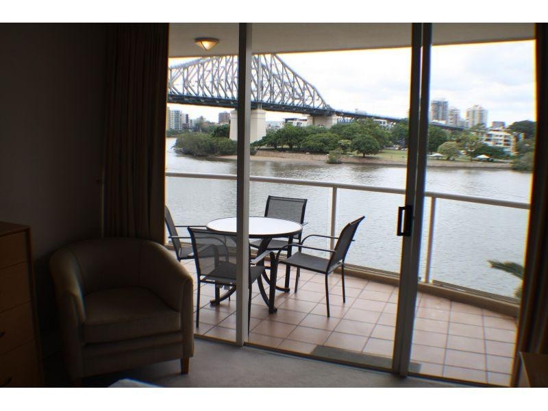125/32 Macrossan Street, Brisbane QLD 4000