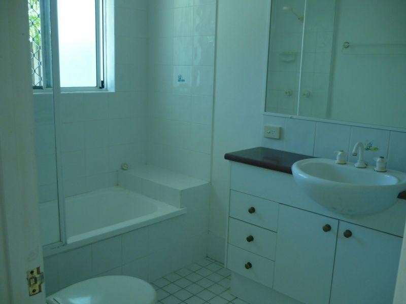 Ashmore QLD 4214