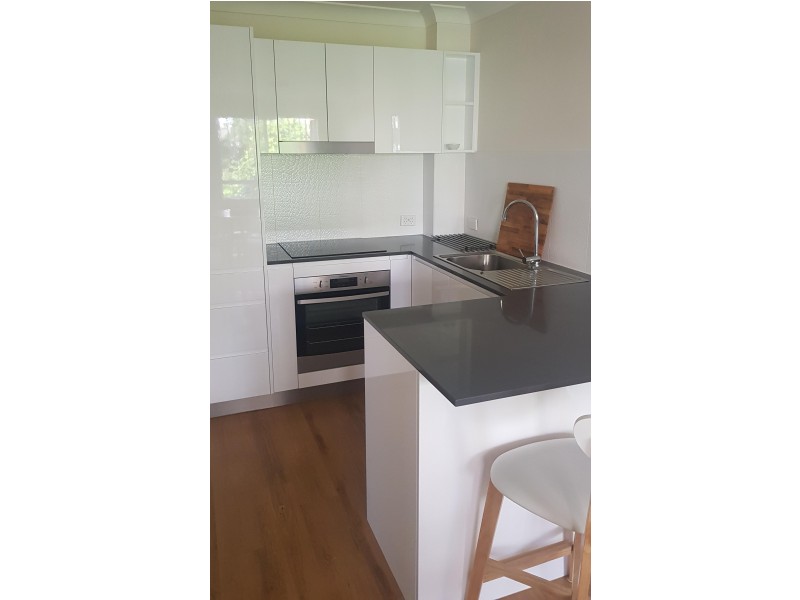 35 Palm Avenue, Surfers Paradise QLD 4217