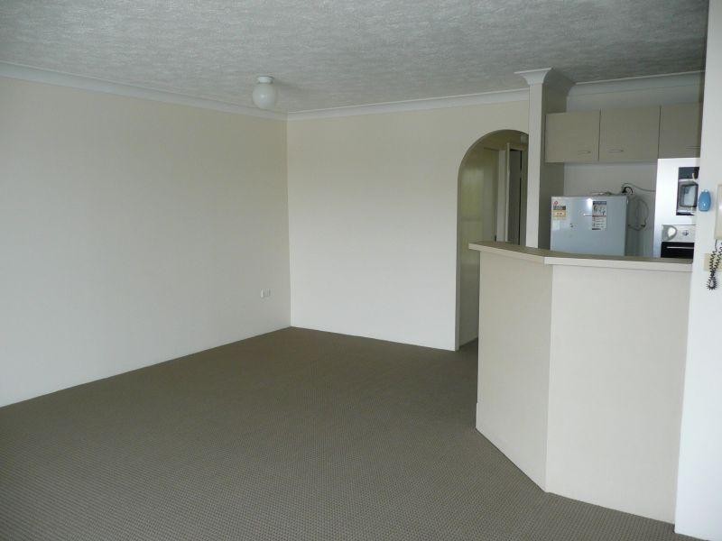 6 Back Street, Biggera Waters QLD 4216