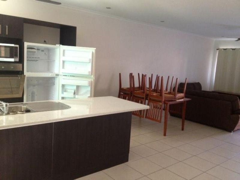 19/25 Abell Road, Cannonvale QLD 4802