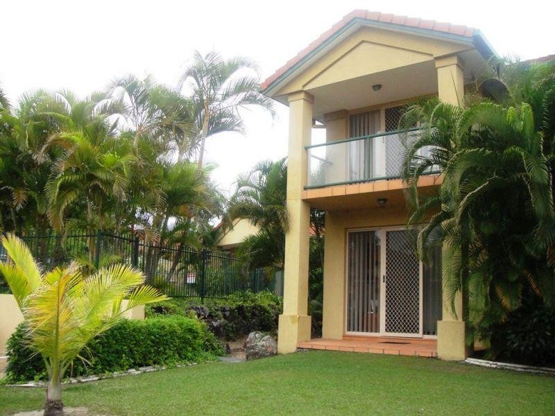 152 Palm Meadows Drive, Carrara QLD 4211