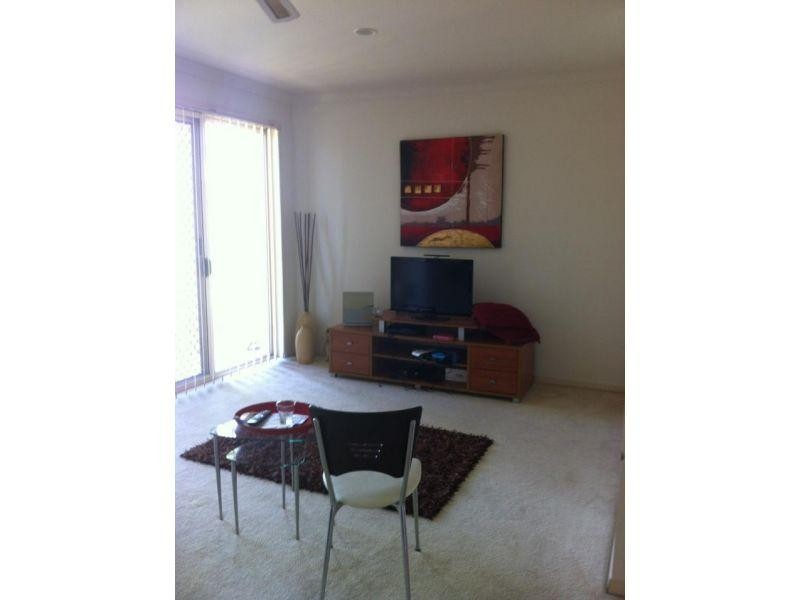 152 Palm Meadows Drive, Carrara QLD 4211