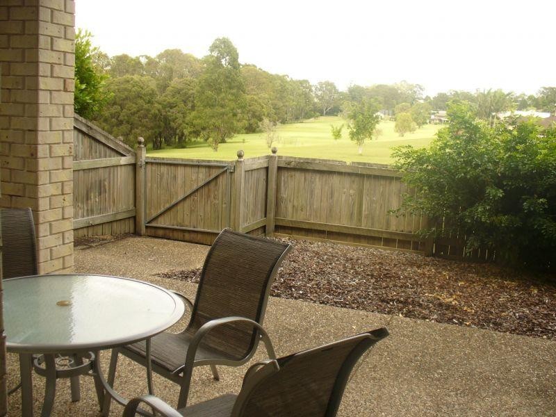 8 Peninsula Avenue, Cornubia QLD 4130