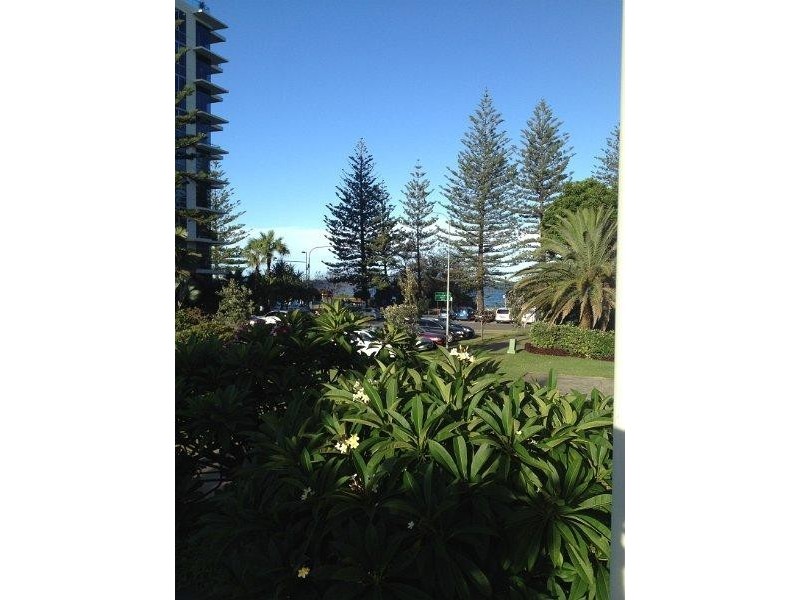 24/6 Fifth Avenue, Burleigh Heads QLD 4220