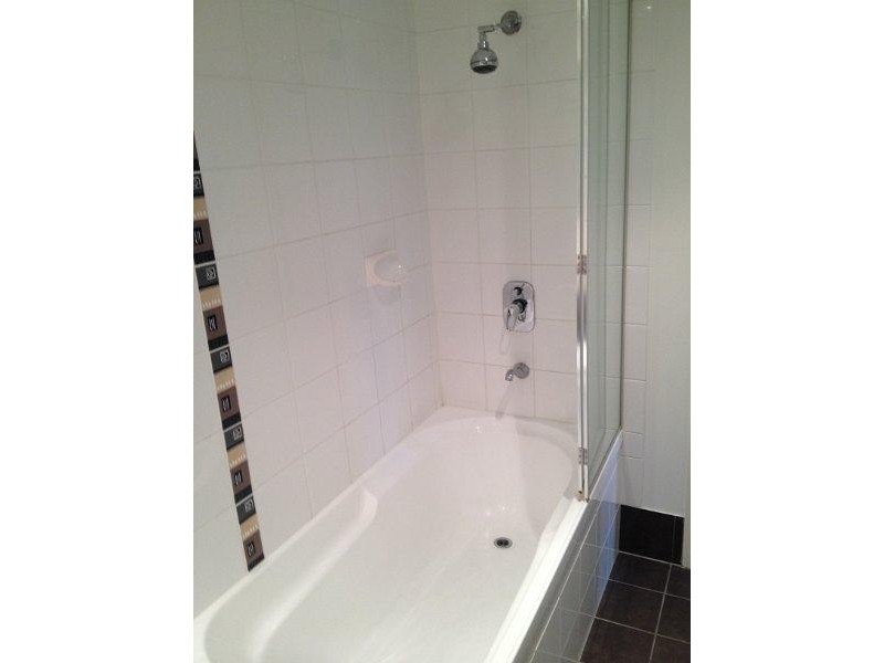 24/6 Fifth Avenue, Burleigh Heads QLD 4220