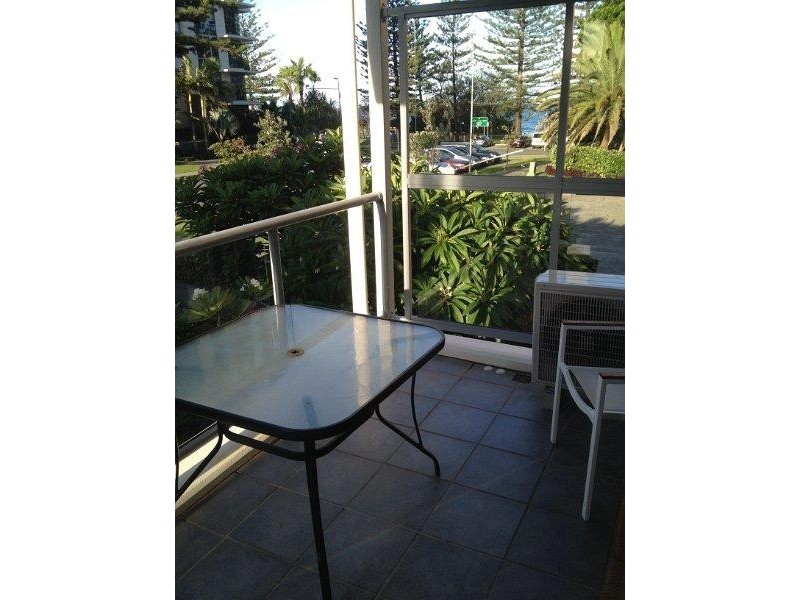 24/6 Fifth Avenue, Burleigh Heads QLD 4220