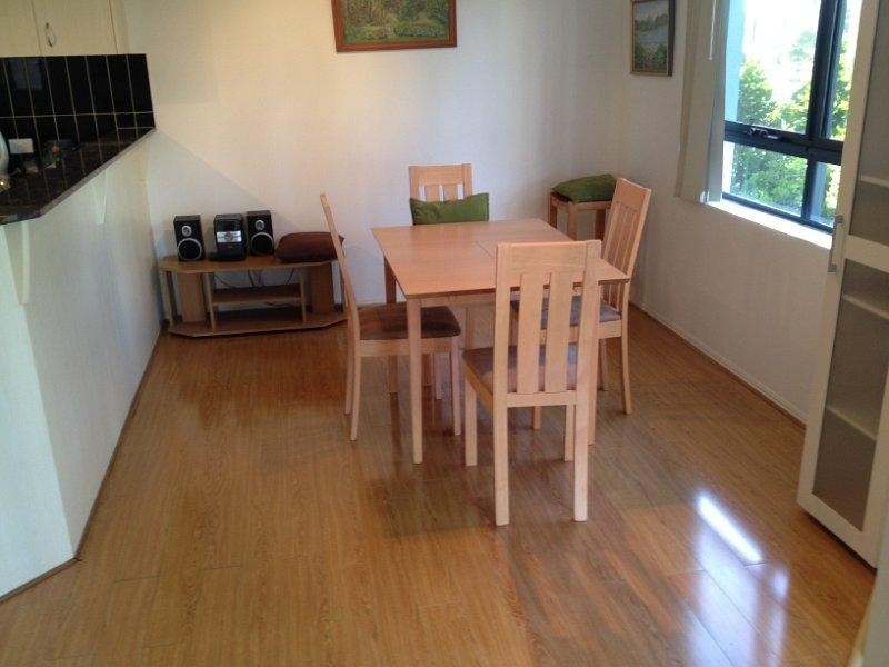 24/6 Fifth Avenue, Burleigh Heads QLD 4220