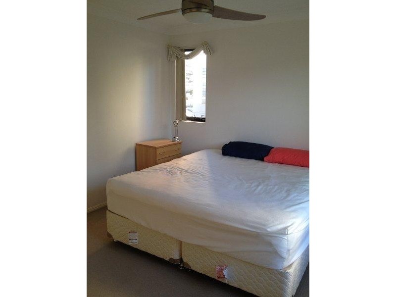 24/6 Fifth Avenue, Burleigh Heads QLD 4220