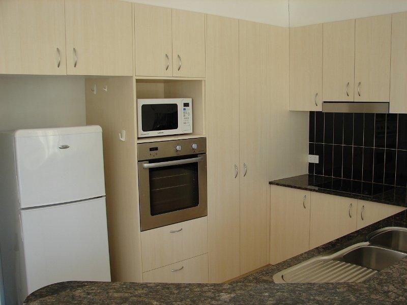 24/6 Fifth Avenue, Burleigh Heads QLD 4220