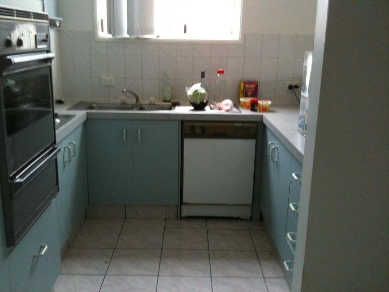 16 STANHILL DR, Chevron Island QLD 4217