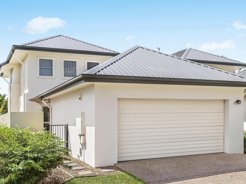261 Easthill Drive, Robina QLD 4226