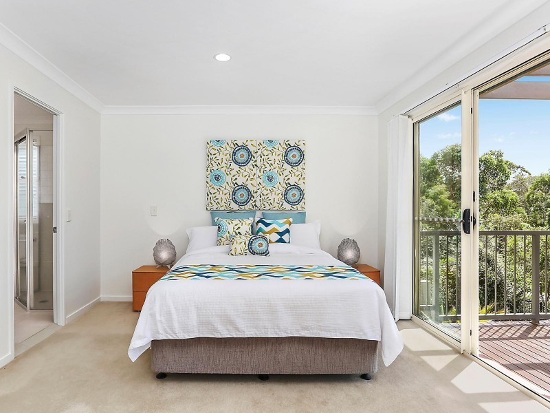 261 Easthill Drive, Robina QLD 4226