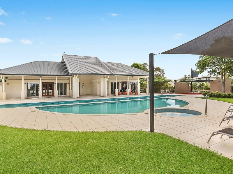 261 Easthill Drive, Robina QLD 4226