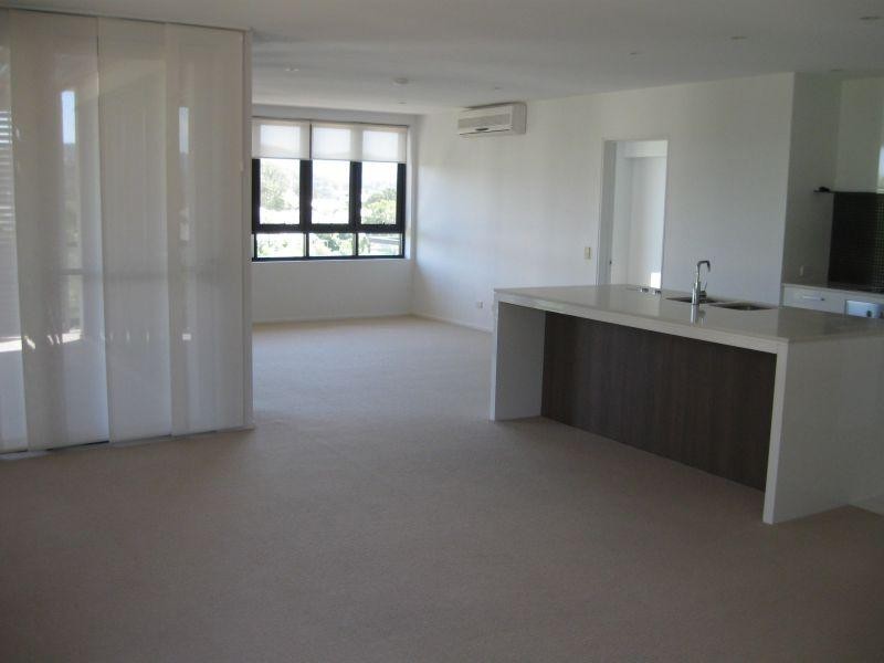 283 Easthill Drive, Robina QLD 4226