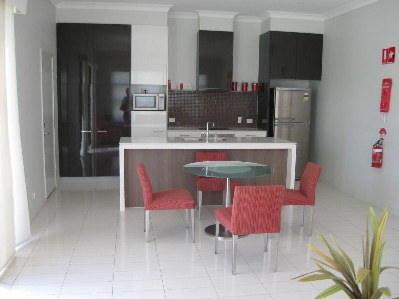 283 Easthill Drive, Robina QLD 4226