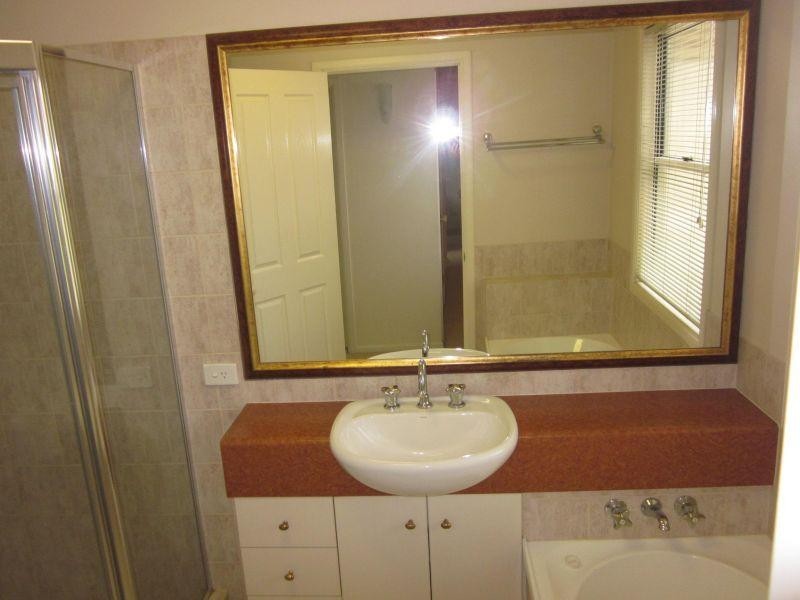 09/99-101 Heeb Street, Benowa QLD 4217