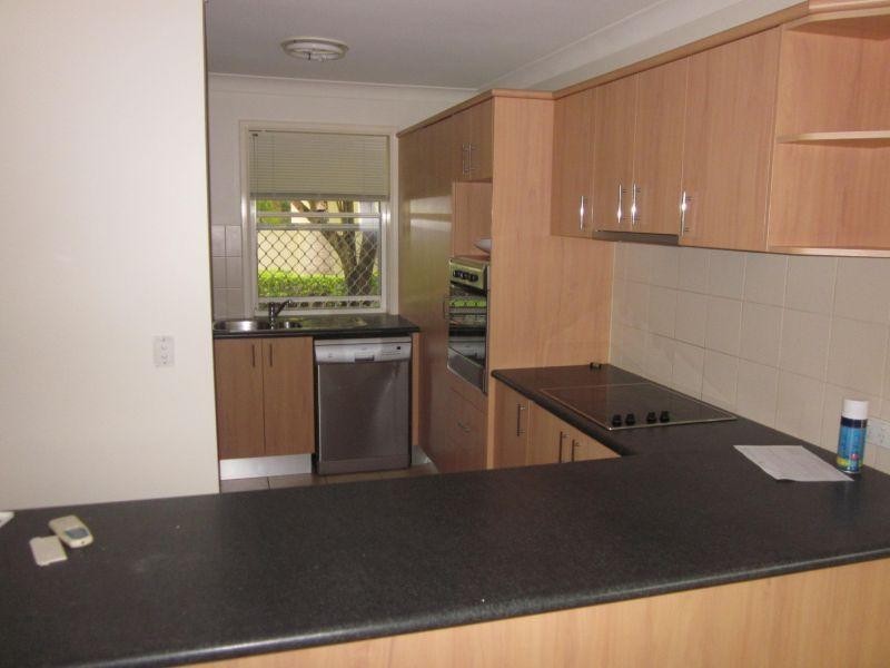 02/99-101 Heeb Street, Benowa QLD 4217