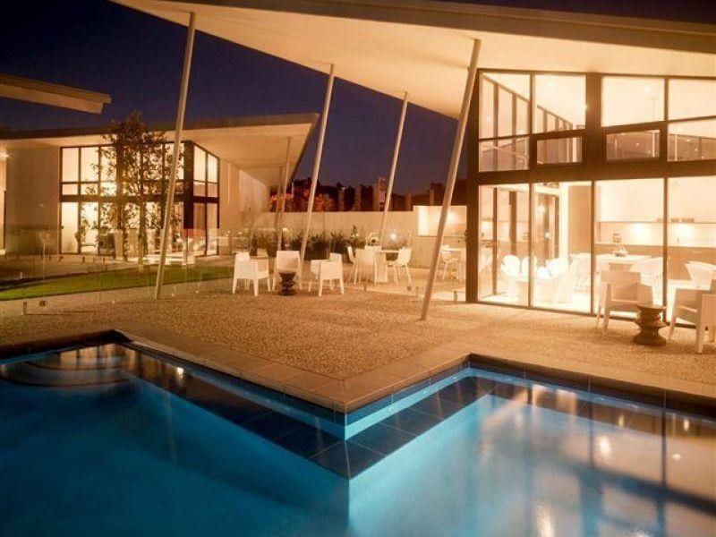 2 Inland Drive, Tugun QLD 4224