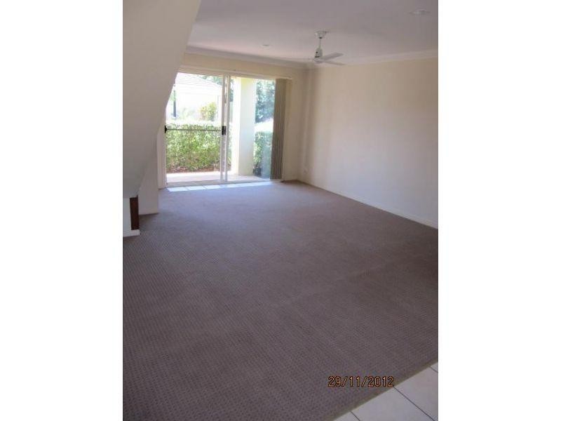 433  Brisbane Road, Arundel QLD 4214