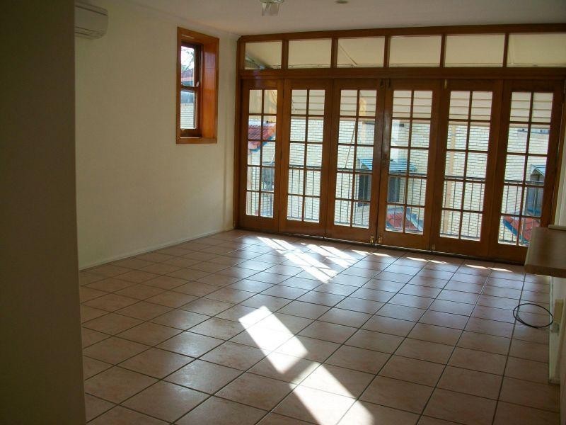 9/23 Llewellyn Street, New Farm QLD 4005