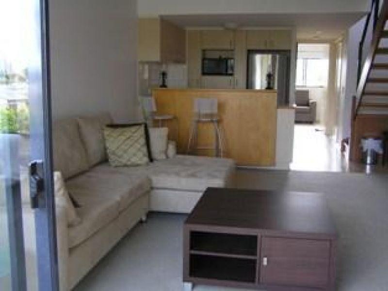 unit 22/20-26 Illawong Street, Chevron Island QLD 4217